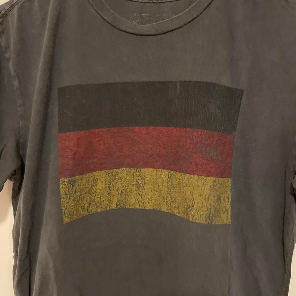 Unbranded Men's Grey and Black T-shirt